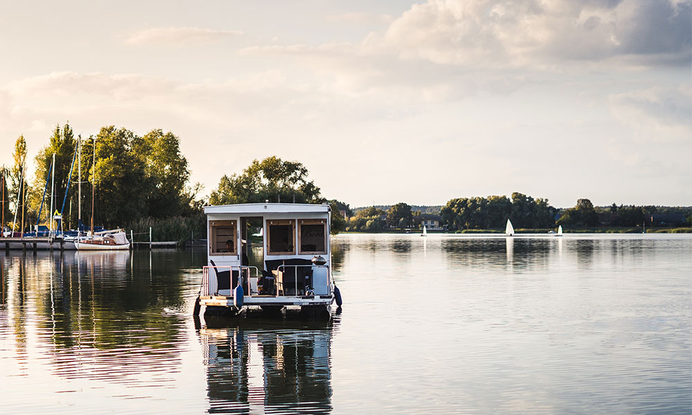 Hausboot im Hafen